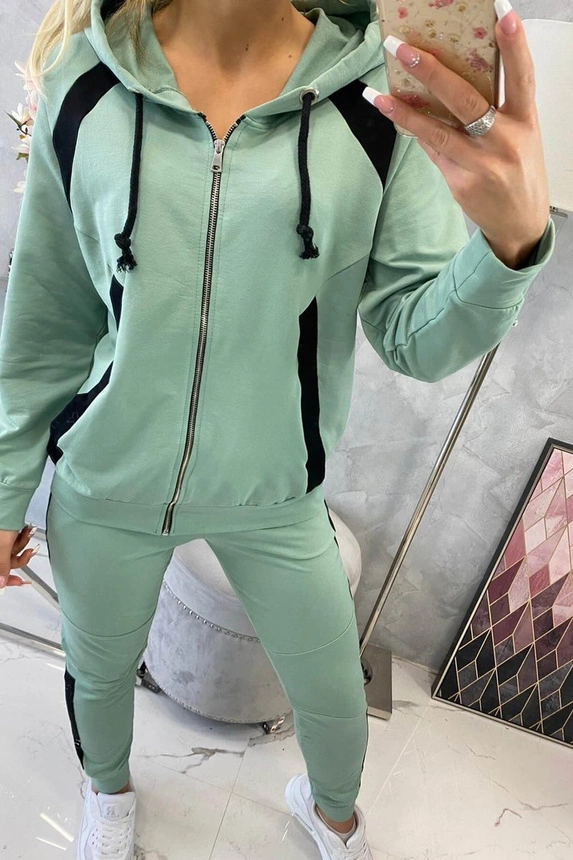 Sports set with stripes dark mint