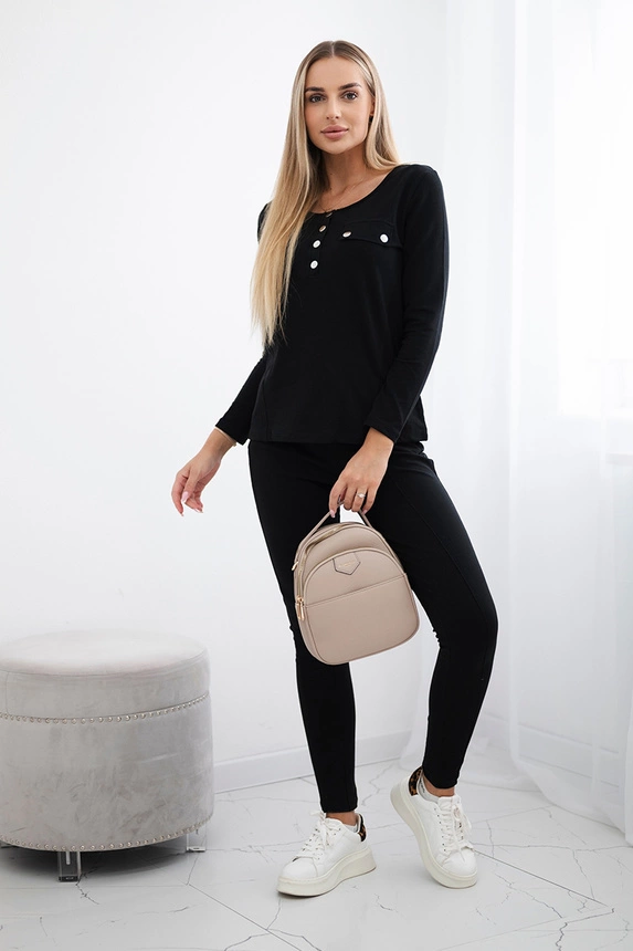 Set with a neckline with press studs black