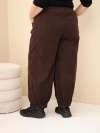 Spodnie damskie bawełniane Plus Size sztruksowe z gumką w pasie i kieszeniami brązowe