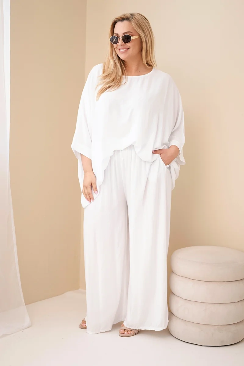 Komplet damski Plus Size wiskozowy z szerokimi spodniami i bluzką biały