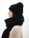 Damen-Set Mütze und langer Schal aus weichem Garn schwarz
