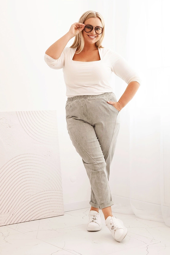 Spodnie damskie dekatyzowane Plus Size z gumką i kieszeniami beżowe