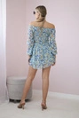 Set with flowers mint
