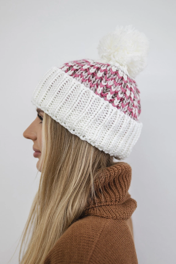 Cap with a pompom Ellen K325 white