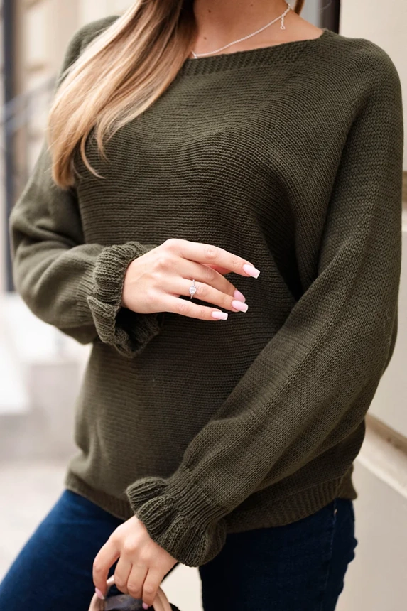 Damenpullover aus Mohair mit gerafften Ärmeln und Ausschnitt am Rücken khaki