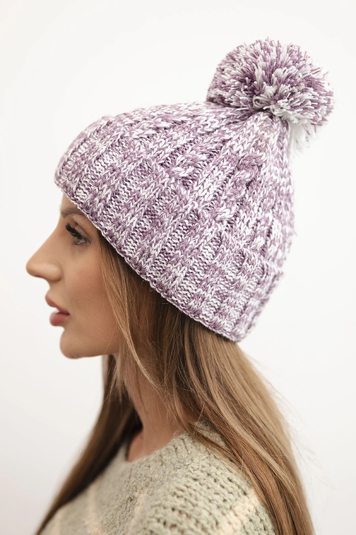 Damenwintermütze mit Pompon aus Wolle K424 lila