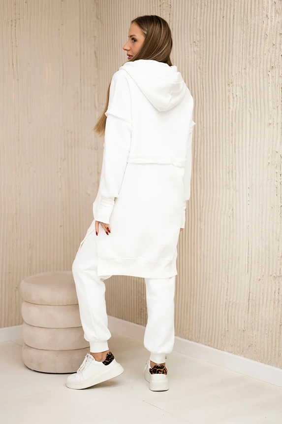 Isoliertes Set mit langem Sweatshirt ecru