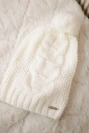 Čapica s fleece Sandra K210 biely