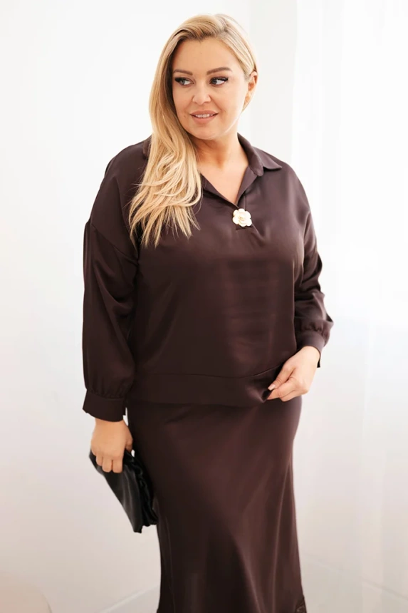 Plus Size women's set with satin sheen and lace brown