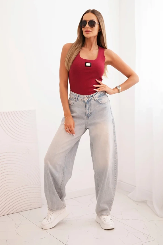 Women's ribbed tank top with decorative patch burgundy