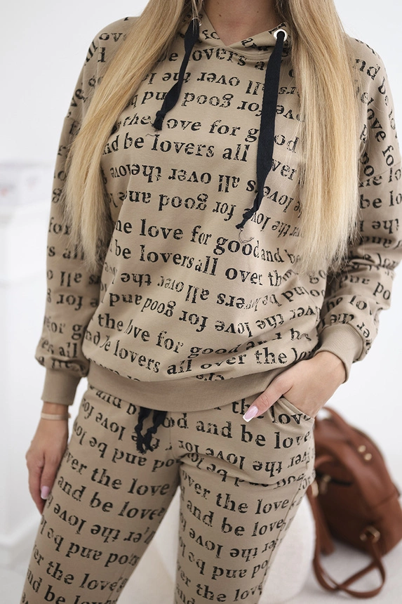 Set with print camel