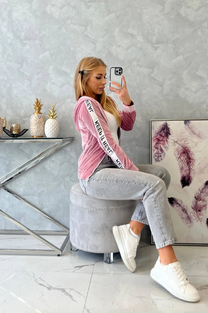 Velor sweatshirt with a hood powdered pink
