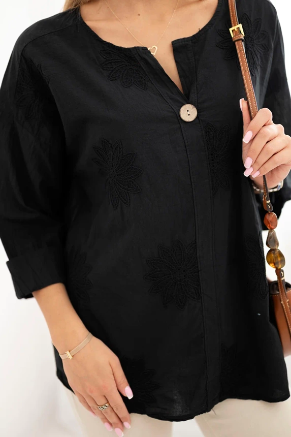 Shirt blouse with an embroidered pattern black