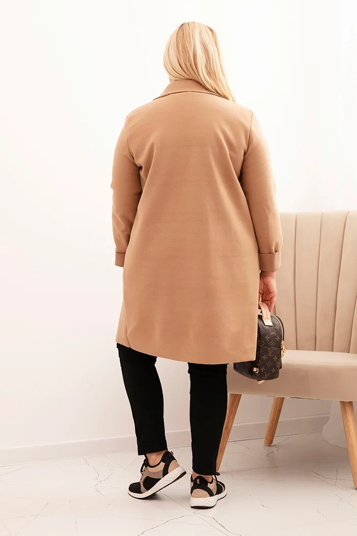 Dámsky elegantný kabát Plus Size s golierom a veľkými vreckami camelový