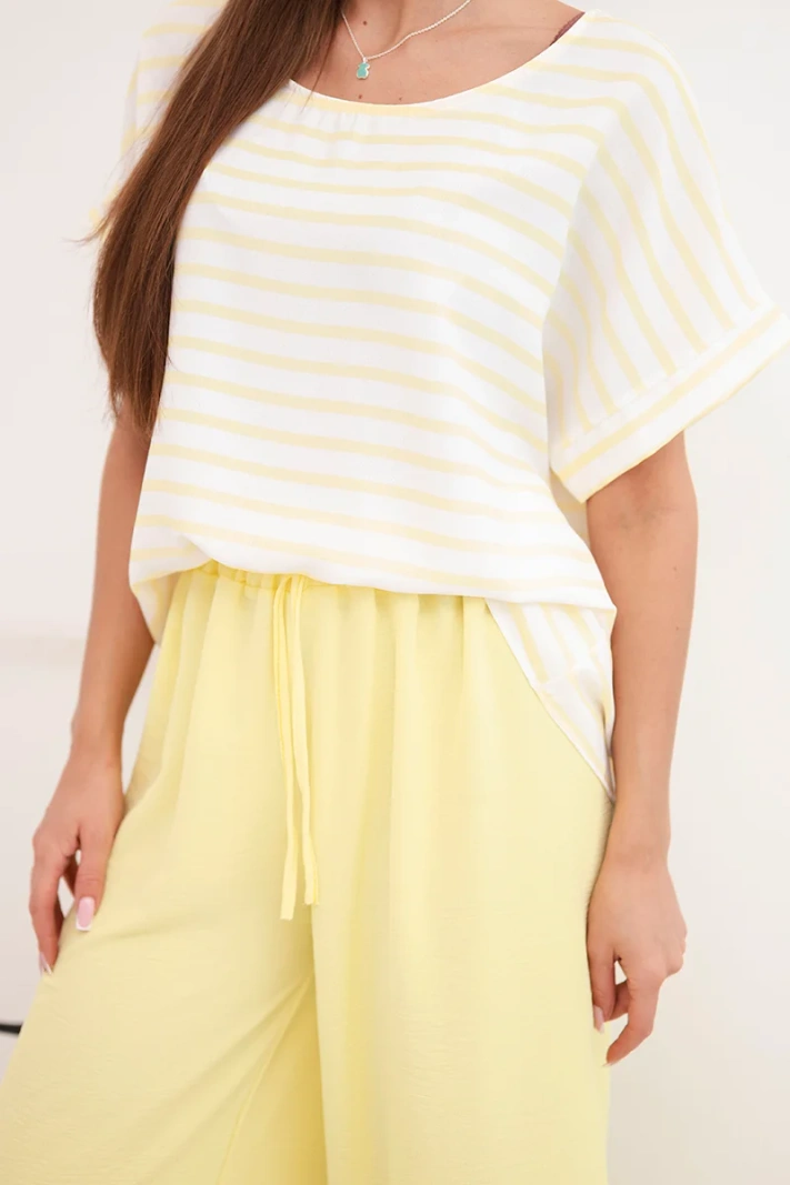 Damen-Set aus Viskose mit gestreiftem Oberteil und weiten Hose mit Gummizug gelb