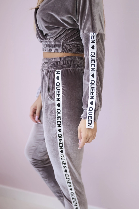 Veloursset mit Aufschrift Queen grey