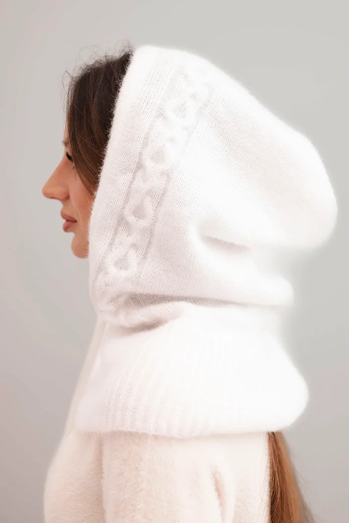 Women's hooded cap with tie and braided pattern white