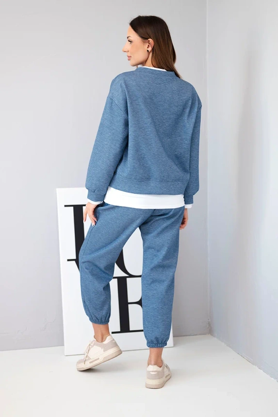 Dámsky komplet s maslovou voľnou mikinou a teplákovými nohavicami jeansový melír