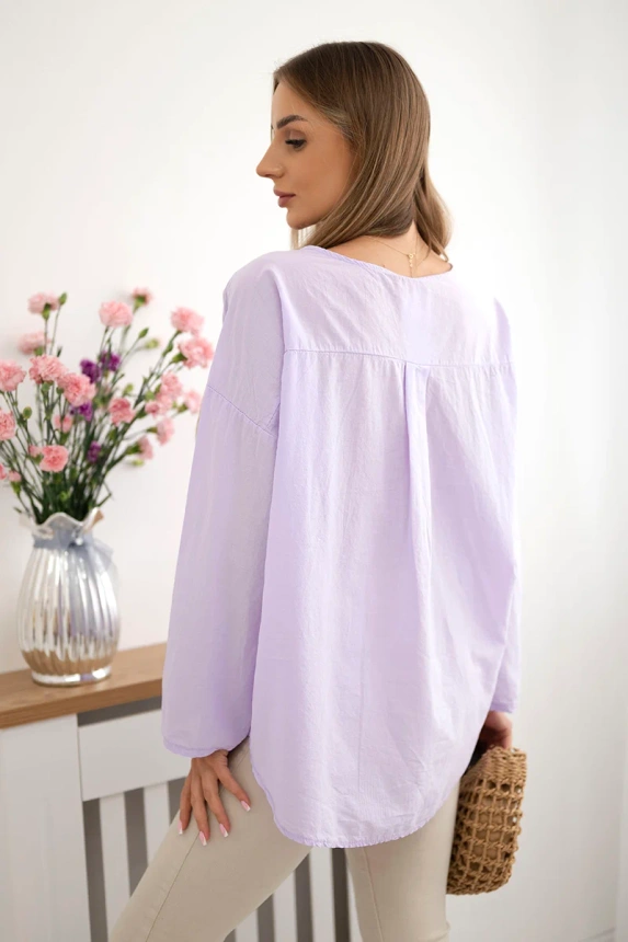 Shirt blouse with an embroidered pattern violet