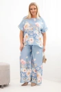 Dámský komplet Plus Size s halenkou a kalhotami s květinovým vzorem a širokými nohavicemi modrý