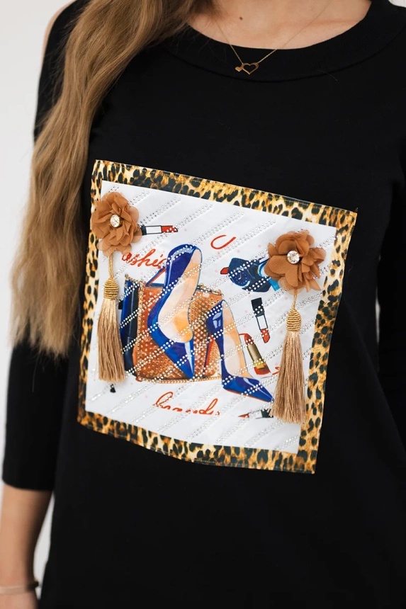 Kleid mit 3D-Grafik und Zierrüschen schwarz