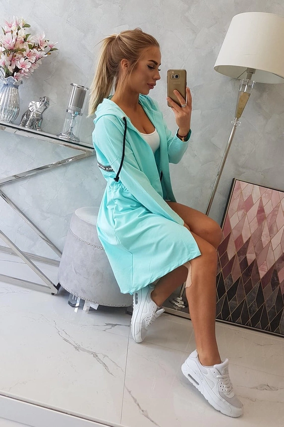 Narzutka z dłuższym tyłem miętowa