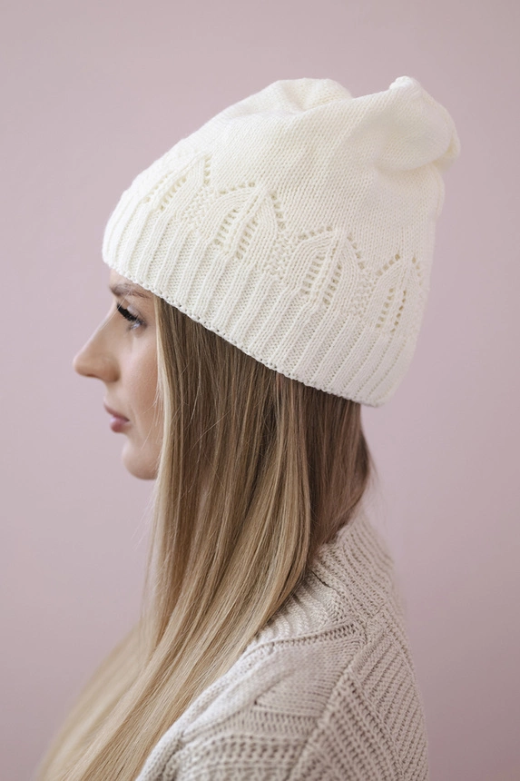 Women's cap Irmina K333 ecru