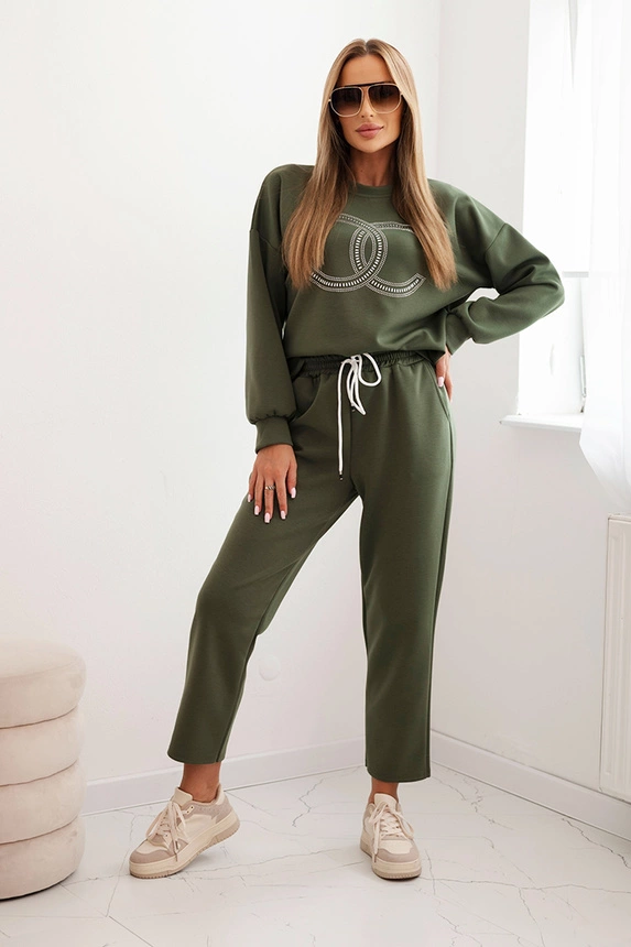 Women's set made of viscose with decorative pattern and khaki pants