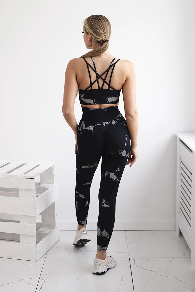 Komplet fitness top + legginsy push up czarny zdjęcie 3
