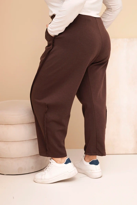 Dámske bavlnené nohavice Plus Size s voľným strihom a vysokým pásom hnedé