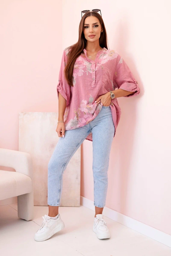 Women's cotton blouse with a floral pattern and dark pink buttons