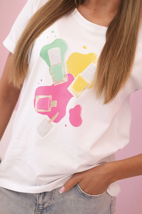 Women's cotton short-sleeve blouse with colorful print white