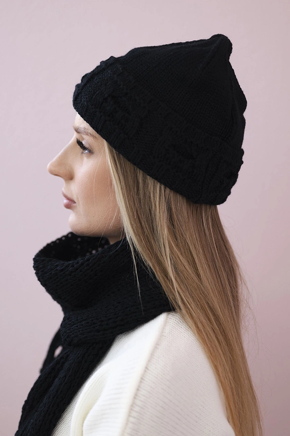 Dámská souprava s šátkem Julita K382 černá