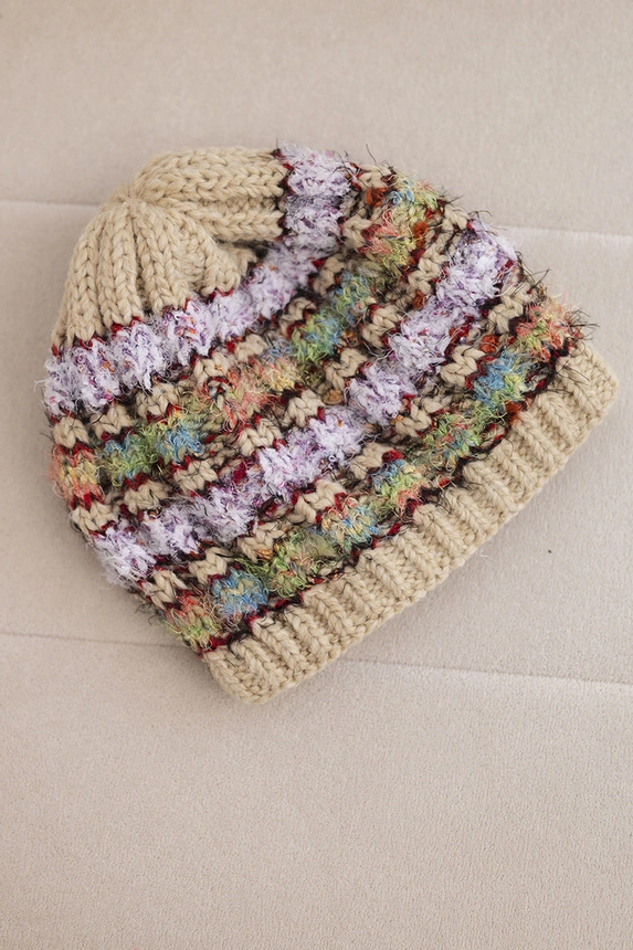 Women's wool winter hat with decorative crystals K399 black