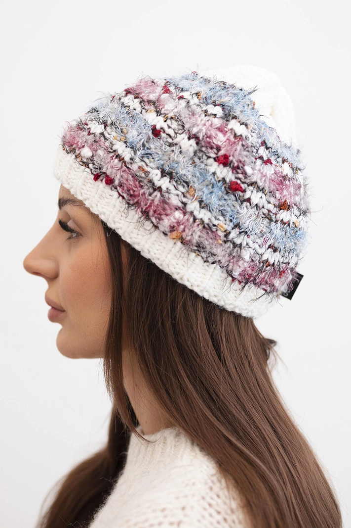 Damenwintermütze mit bunter Wolle und elastischem Bündchen K352 weiß+blau+dunkelrosa
