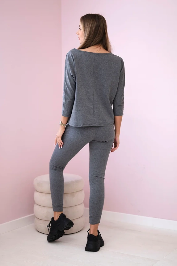 Set with Queen print graphite