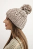 Damenwintermütze mit Pompon aus Wolle K424 dunkelbeige