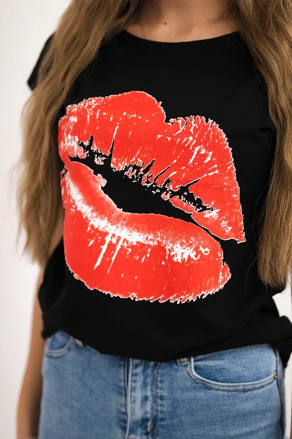 Blouse with lips print black