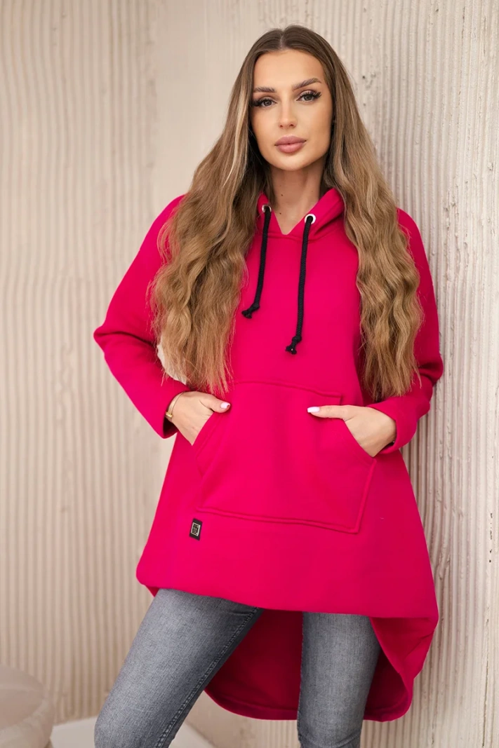 Isoliertes Sweatshirt mit langem Rücken und Kapuze fuchsia