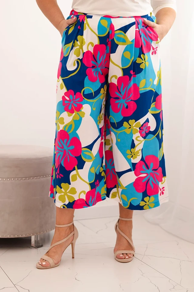 Spodnie damskie Plus Size wiskozowe z kwiatowym wzorem fuksja