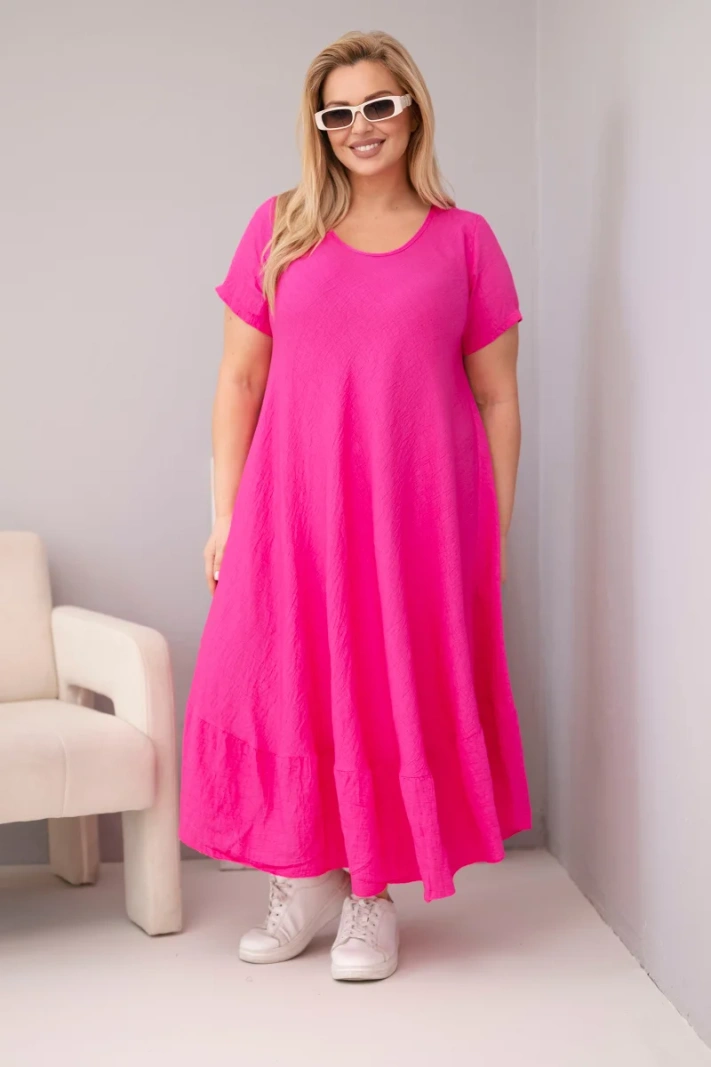 Dámske šaty vo veľkosti plus s krátkym rukávom a volánom z ľahkej viskózy fuksia