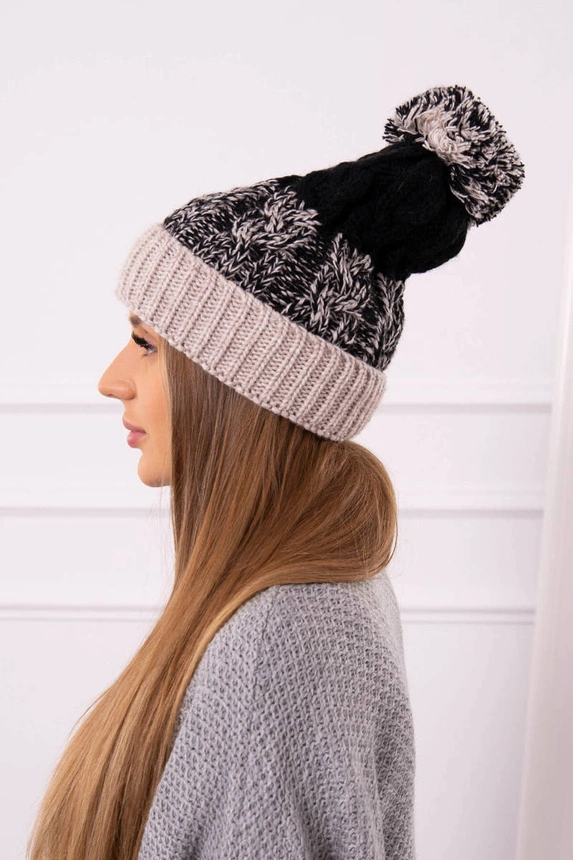 Cap with a pompom Abigail K326 black+beige