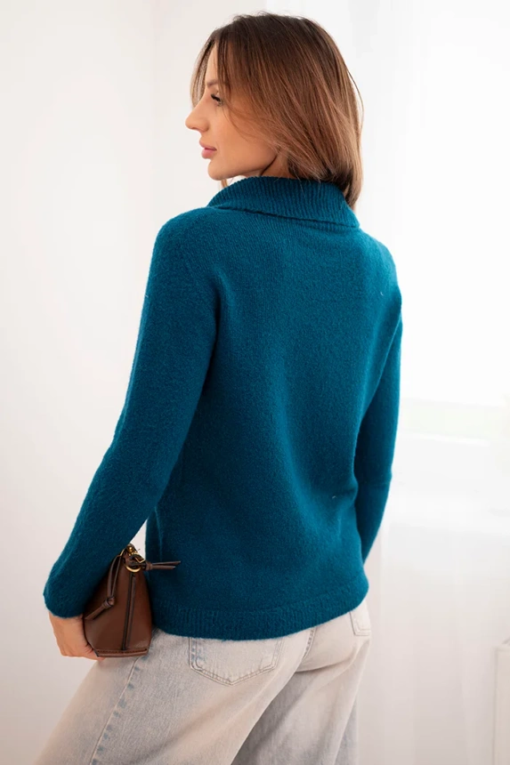 Women's sweater made of baby alpaca with a collar and V-neck sea green