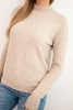 Damenpullover mit Stehkragen aus weichem Strick dunkelbeige