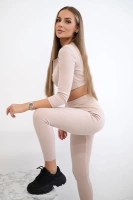 Svetlobéžová