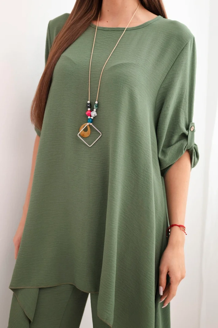 Set of blouse + pants with pendant light khaki