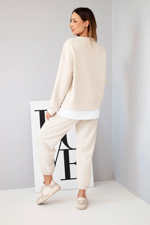 Women's set with a loose sweatshirt and sweatpants beige