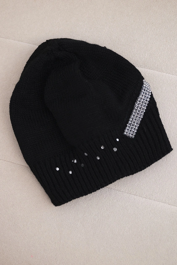 Women's wool winter hat with decorative crystals K399 black
