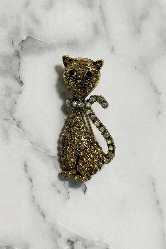 Brosche Kat A-2-21-10 Goldene Farbe