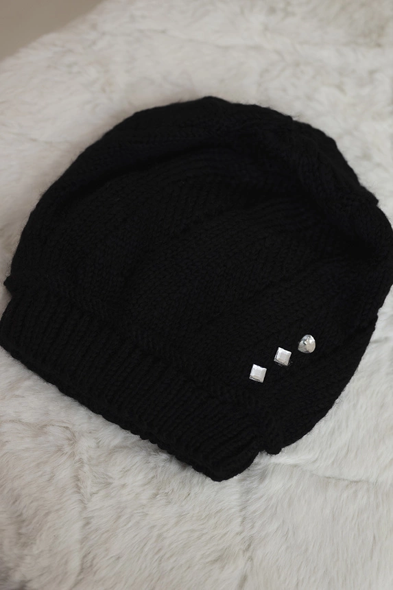 Women's cap Larisa K395 black